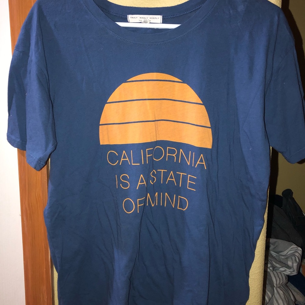 urban outfitters graphic tee